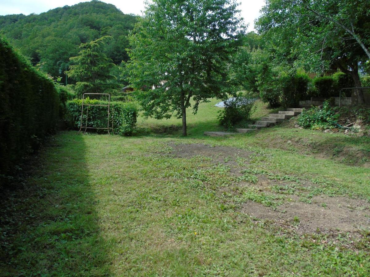 Maison L'Hirondelle Rustique A Tournavaux ภายนอก รูปภาพ