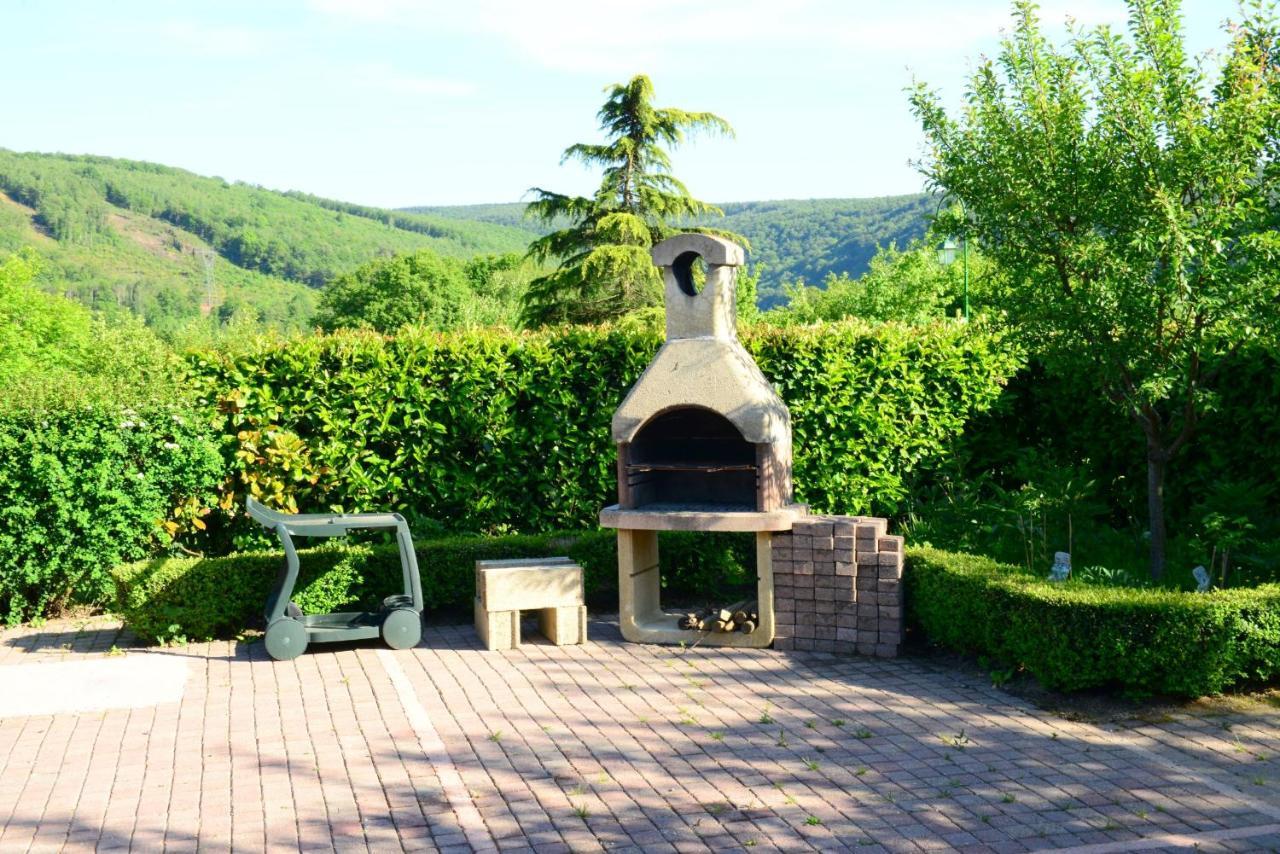 Maison L'Hirondelle Rustique A Tournavaux ภายนอก รูปภาพ