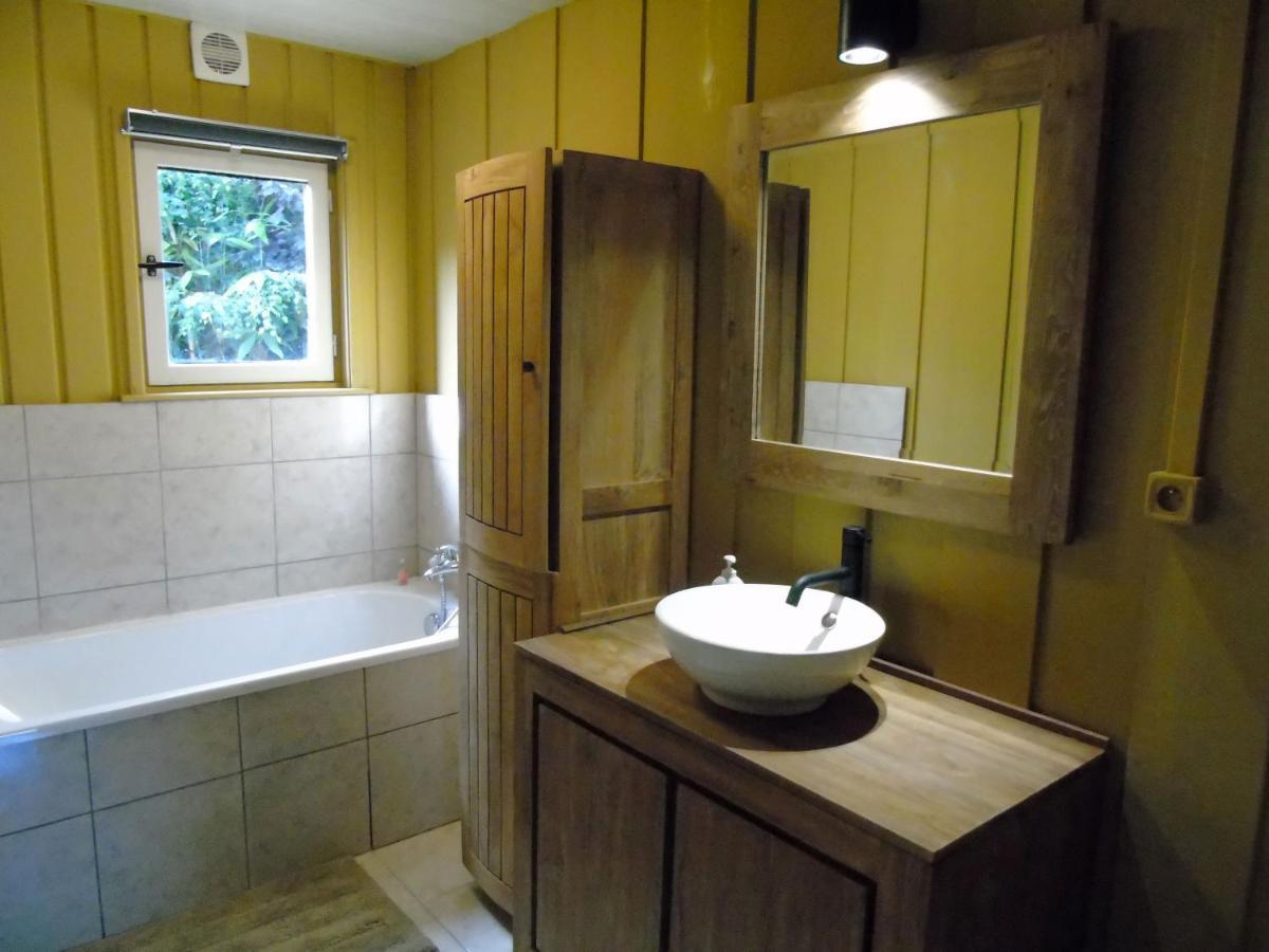 Maison L'Hirondelle Rustique A Tournavaux ภายนอก รูปภาพ